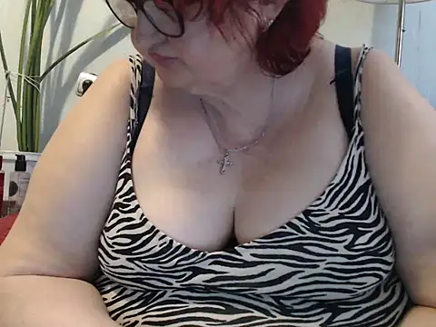 DeniseeRosea online show from May 14, 4:25 pm
