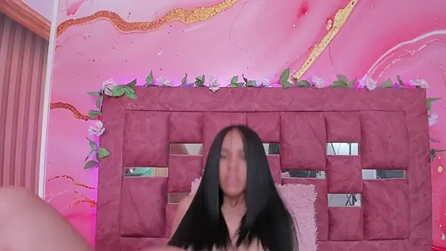 scarlett  evans  online show from November 21, 6:28 pm