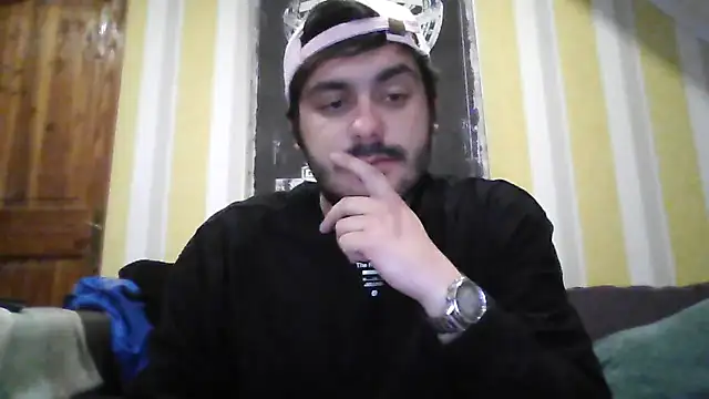 Snapshot of shycoouple1 chatting on October 12, 7:40 am shycoouple1 online show from October 12, 7:40 am