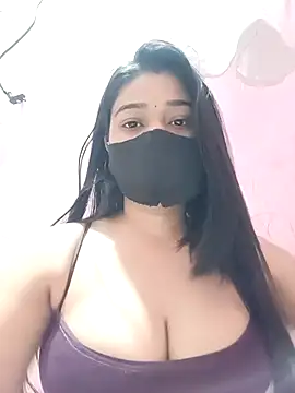 Snapshot of Simran-001 chatting on April 7, 11:43 am Simran-001 online show from April 7, 11:43 am