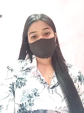 Snapshot of Simran-001 chatting on April 12, 5:07 pm Simran-001 online show from April 12, 5:07 pm