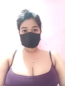Snapshot of Simran-001 chatting on April 15, 12:01 pm Simran-001 online show from April 15, 12:01 pm