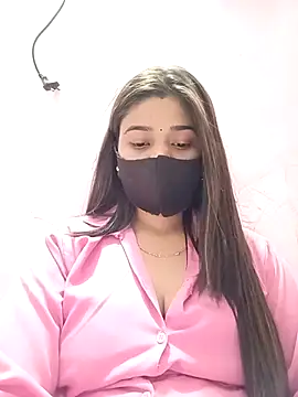 Snapshot of Simran-001 chatting on May 1, 11:59 am Simran-001 online show from May 1, 11:59 am