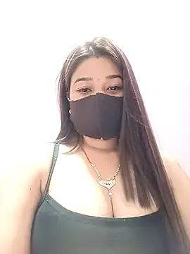 Snapshot of Simran-001 chatting on May 5, 12:24 pm Simran-001 online show from May 5, 12:24 pm