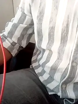 Snapshot of RaviRoy2326 chatting on January 24, 10:00 am RaviRoy2326 online show from January 24, 10:00 am