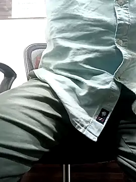 Snapshot of RaviRoy2326 chatting on January 25, 3:20 pm RaviRoy2326 online show from January 25, 3:20 pm