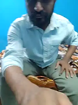 Snapshot of RaviRoy2326 chatting on February 4, 11:27 am RaviRoy2326 online show from February 4, 11:27 am