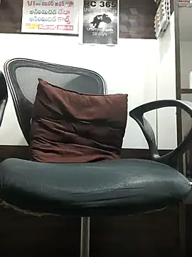 Snapshot of RaviRoy2326 chatting on February 10, 12:18 pm RaviRoy2326 online show from February 10, 12:18 pm