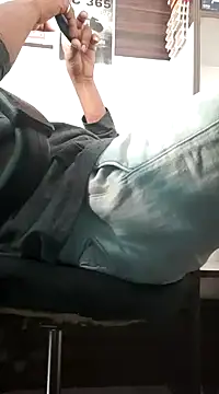 Snapshot of RaviRoy2326 chatting on February 14, 10:38 am RaviRoy2326 online show from February 14, 10:38 am