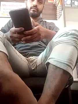 Snapshot of RaviRoy2326 chatting on February 20, 6:17 am RaviRoy2326 online show from February 20, 6:17 am