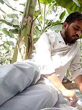 Snapshot of RaviRoy2326 chatting on February 23, 5:18 pm RaviRoy2326 online show from February 23, 5:18 pm