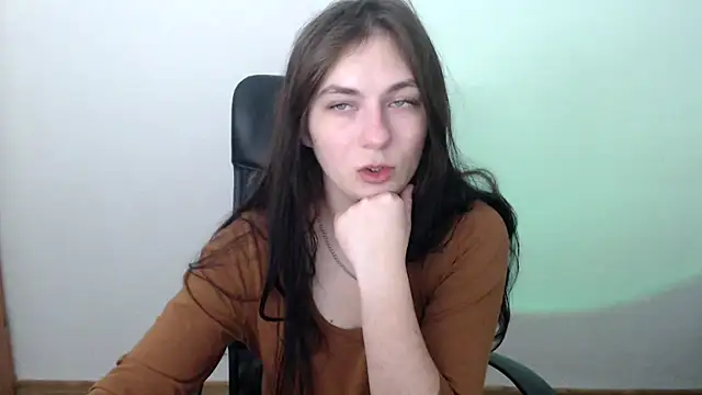 AmandaJi  online show from December 19, 6:42 am