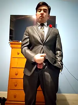 Hombre de traje online show from February 12, 5:24 am