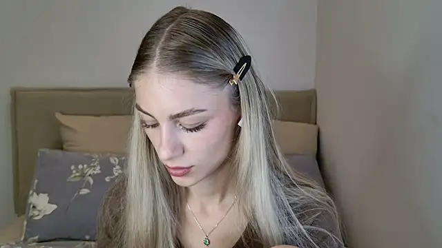 GabriellaOlsen online show from October 14, 11:44 am