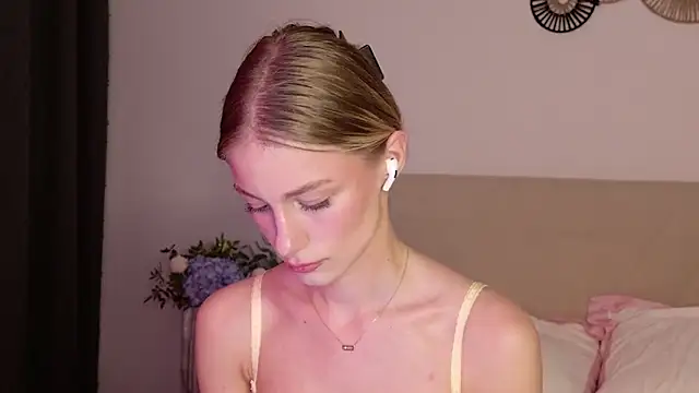 GabriellaOlsen online show from May 12, 5:21 pm
