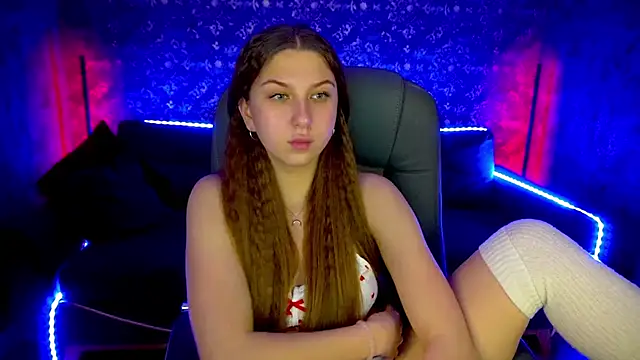 AureliaBliss  online show from January 28, 11:17 pm
