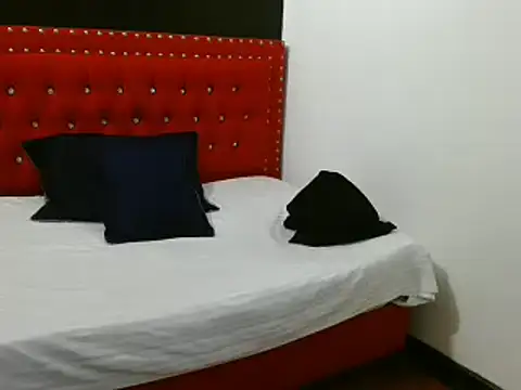 Snapshot of ShairaMarss chatting on February 12, 7:24 pm ShairaMarss online show from February 12, 7:24 pm