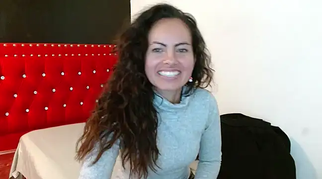 Snapshot of ShairaMarss chatting on March 17, 8:19 pm ShairaMarss online show from March 17, 8:19 pm