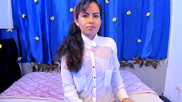 Snapshot of ShairaMarss chatting on October 11, 9:08 am ShairaMarss online show from October 11, 9:08 am