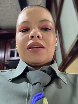 Snapshot of Ariana-07 chatting on October 17, 1:35 pm Ariana-07 online show from October 17, 1:35 pm