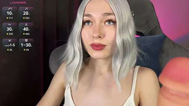 Snapshot of Ohmy_Nora_ chatting on August 6, 4:14 am Ohmy Nora online show from August 6, 4:14 am