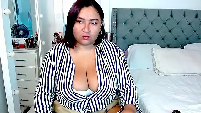 KarlaWild online show from January 24, 11:48 am