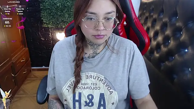 natyk m online show from October 15, 1:22 pm