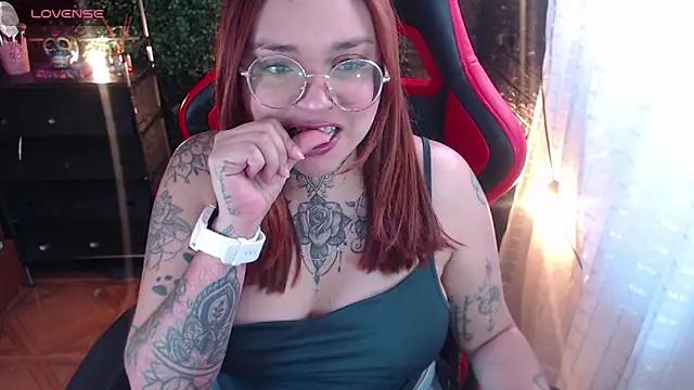 natyk m online show from February 9, 4:44 pm