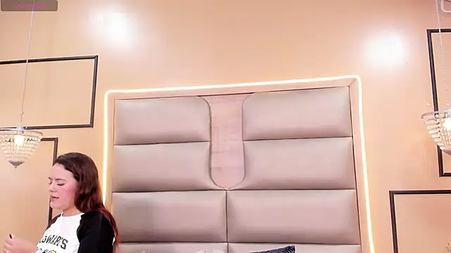 CAYLINCOLLINS online show from December 1, 12:43 pm