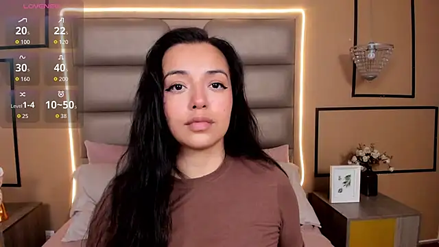 CAYLINCOLLINS online show from May 7, 3:12 am