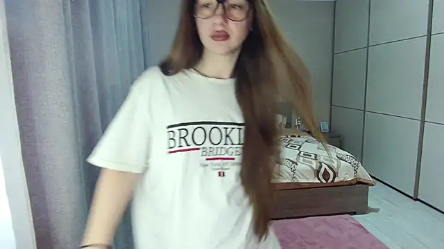 singletrouble online show from March 30, 4:57 am