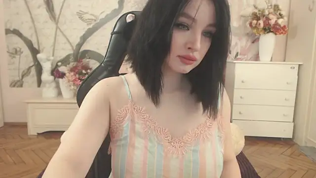 Snapshot of BritneyBarker chatting on March 21, 4:50 am BritneyBarker online show from March 21, 4:50 am