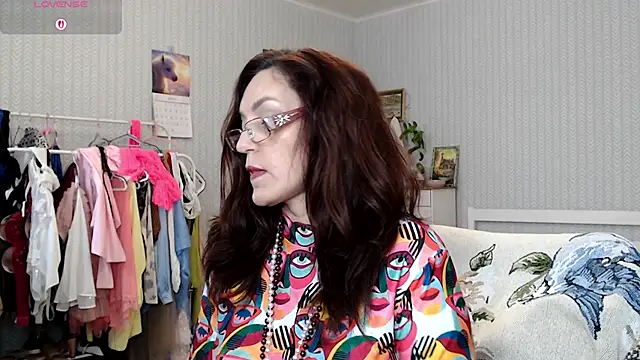 Snapshot of Soffya_Soy chatting on April 5, 3:20 pm Soffya Soy online show from April 5, 3:20 pm