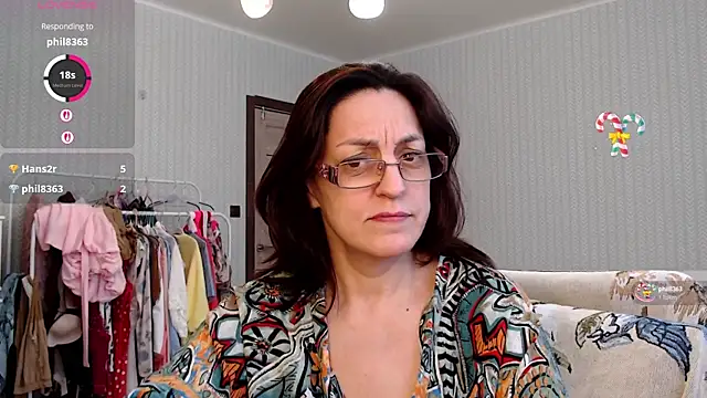 Snapshot of Soffya_Soy chatting on April 17, 8:39 am Soffya Soy online show from April 17, 8:39 am