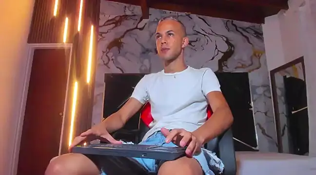 Jeremmy Love online show from March 9, 1:04 pm