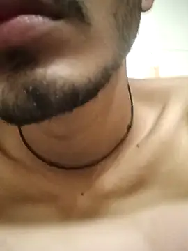 Snapshot of vas02vir chatting on February 17, 2:42 am vas02vir online show from February 17, 2:42 am