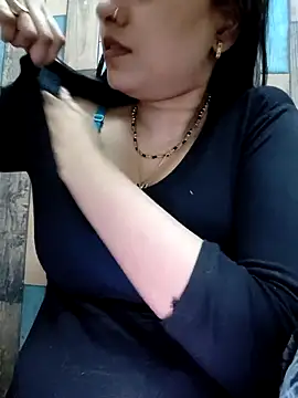 cute IndianBabe online show from April 2, 1:14 am