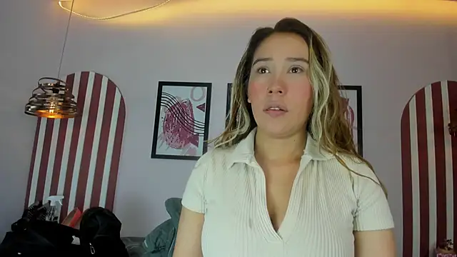 Lannajansen online show from September 21, 3:13 pm