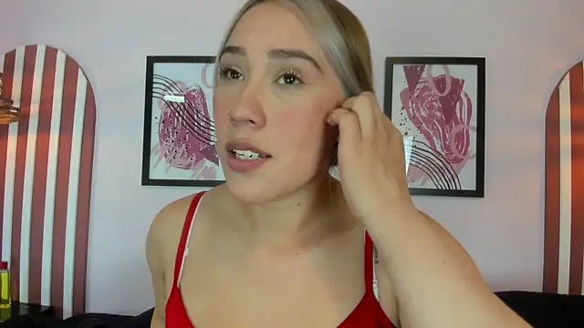 Lannajansen online show from October 15, 6:52 pm