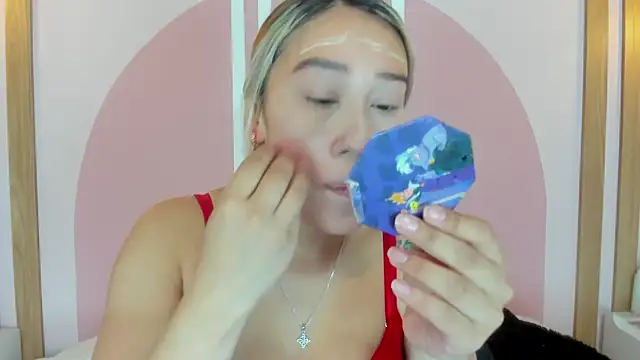 Lannajansen online show from March 22, 2:42 pm