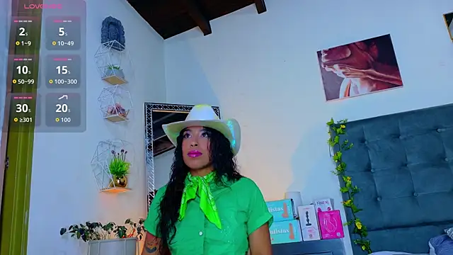 Akemirosse online show from October 13, 3:45 pm