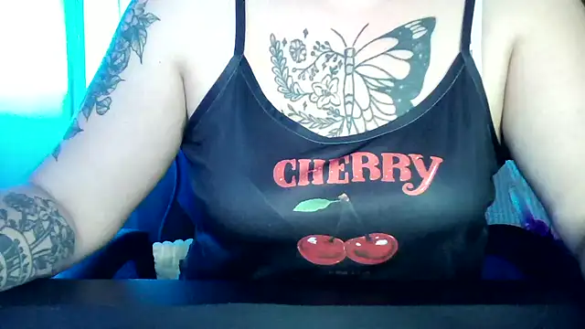 bunnyfox420 online show from September 25, 4:54 pm