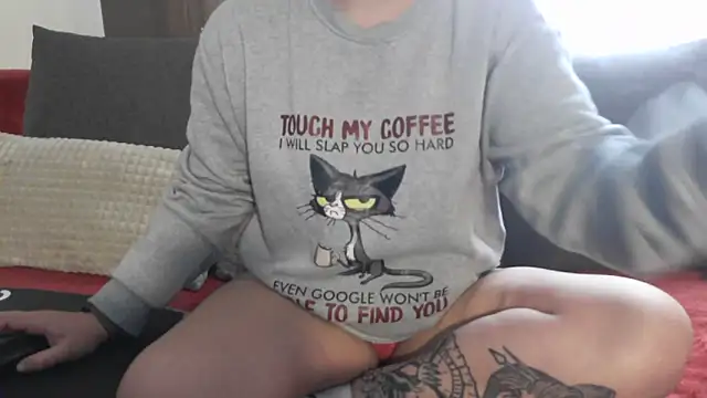 bunnyfox420 online show from May 11, 4:37 pm