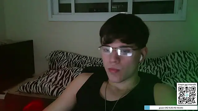 Snapshot of vitorsafado19 chatting on October 20, 2:56 am vitorsafado19 online show from October 20, 2:56 am