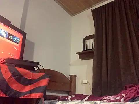 Nooneisthis online show from February 6, 7:12 am