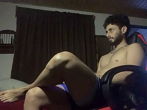 Nooneisthis online show from May 6, 11:43 pm