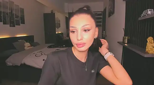 HelenShawn online show from February 3, 2:36 am