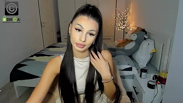 HelenShawn online show from January 15, 8:45 pm