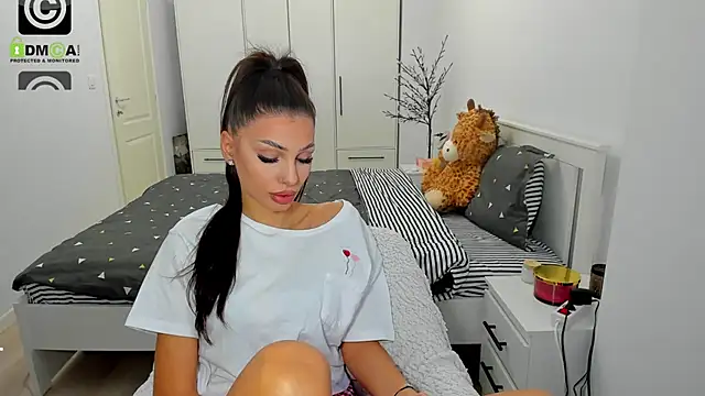 HelenShawn online show from January 31, 11:25 pm