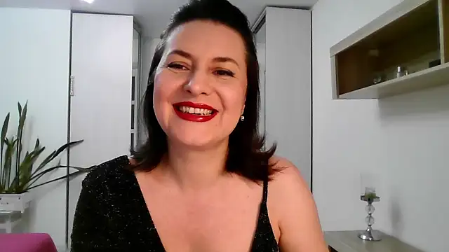 Snapshot of Victoria_Glam chatting on February 19, 5:09 pm Victoria Glam online show from February 19, 5:09 pm